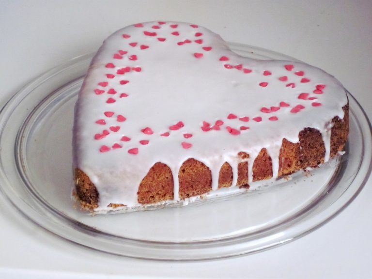 Eat-Some-More Danish Tea Cake