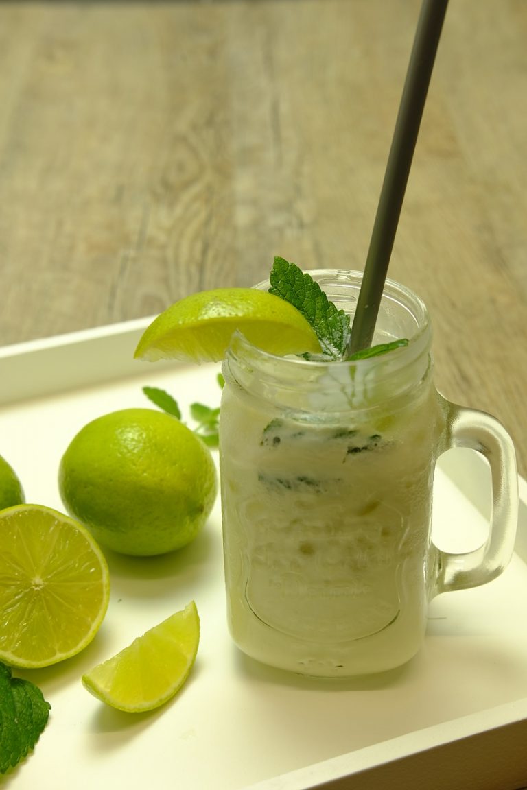 Yoghurt and Mint Chutney