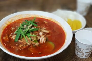 Clams in a Spicy Broth