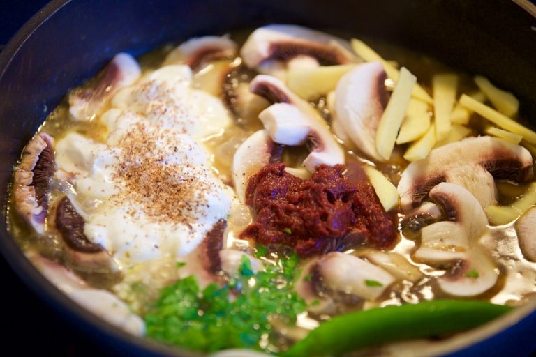 Light Sun-Dried Tomato Cream Sauce