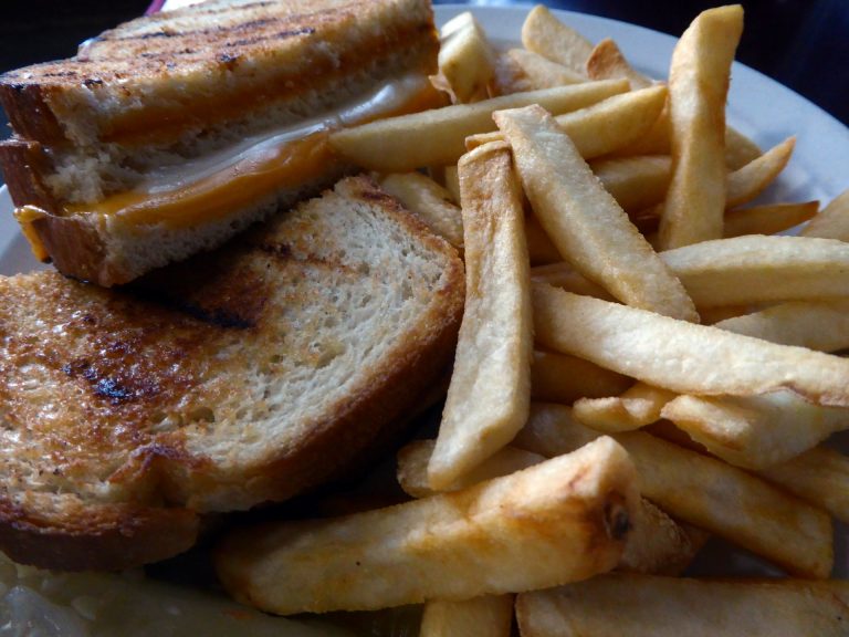 Smoky Grilled Cheese Fries
