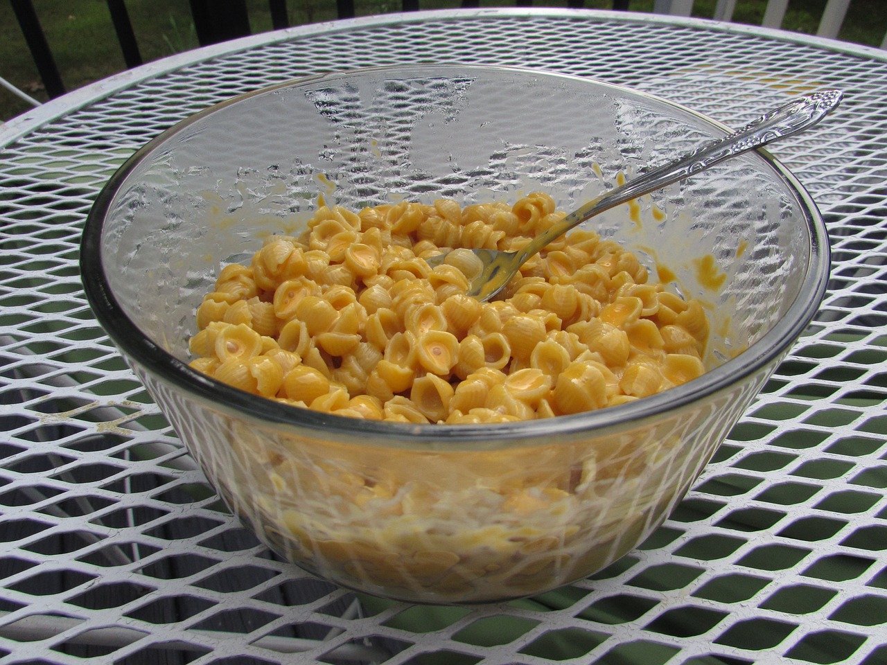 Cheesy-Cheese Baked Macaroni