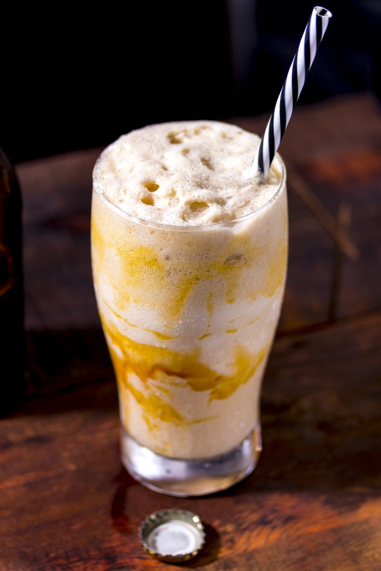 Banana Milkshake With Vanilla