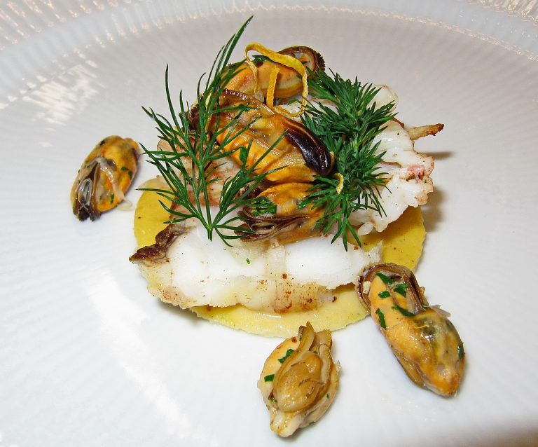 Oven Poached Salmon With Dill Sauce