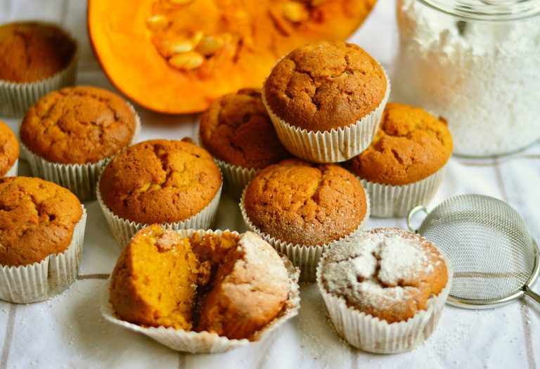 Low Fat Oatmeal Pumpkin Spice Muffins