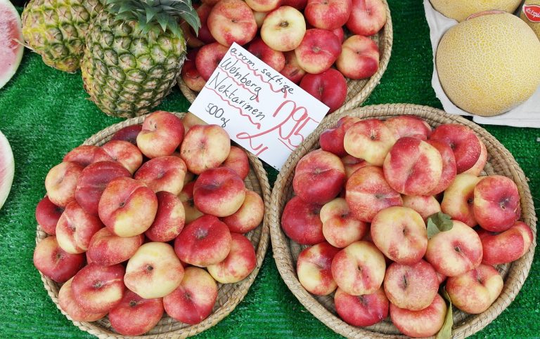 Barbecued Nectarines