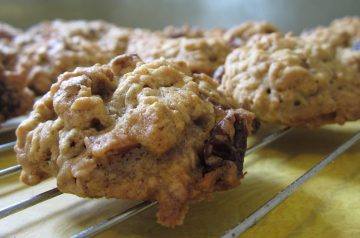 Low Fat Apple Oatmeal Cookies