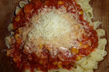 Herb Cheese and Spinach Sauce With Pasta