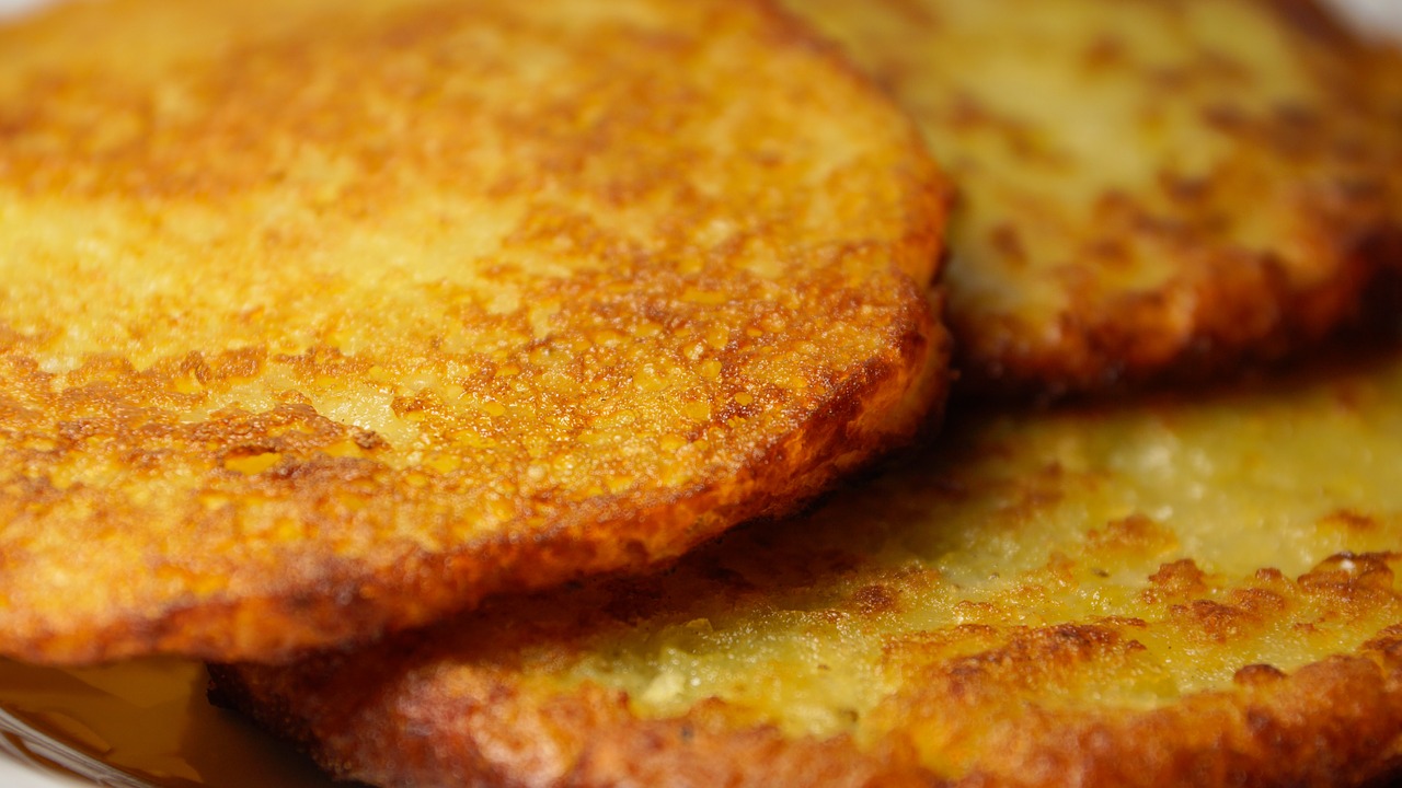 Calico Potato Latkes With Applesauce