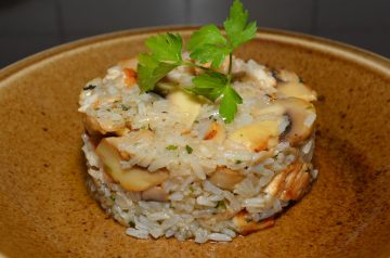 Easy Chicken-Mushroom and Rice Casserole
