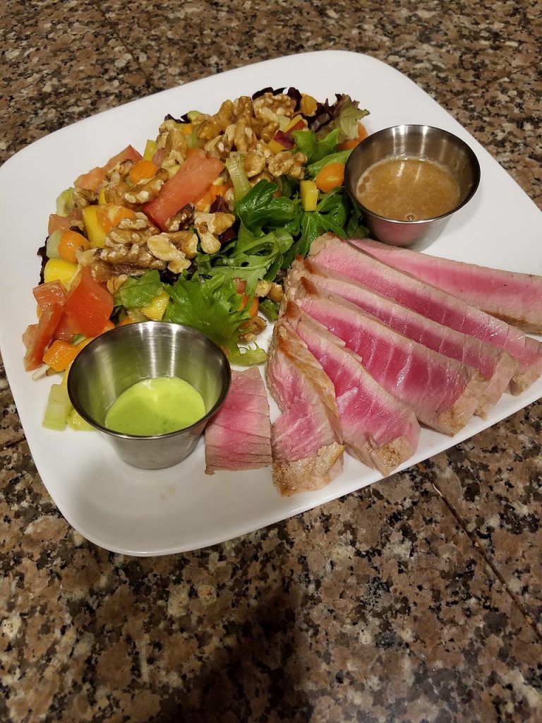 Seared Tuna With Citrus Sauce