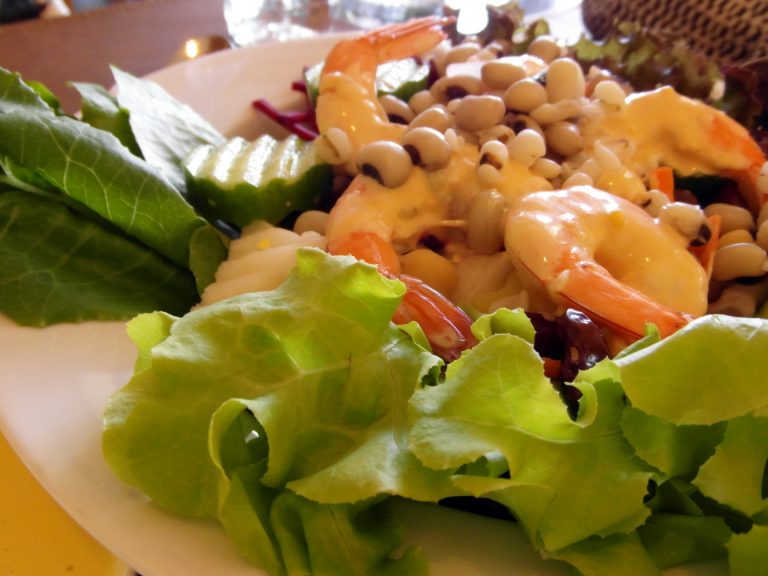 Healthy Wheat Berry and Shrimp Salad With Thai Vinaigrette