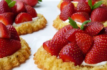 Awesome Strawberry Banana Trifle - Sugar Free!!