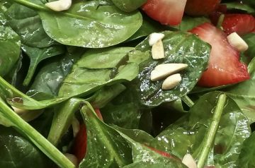 Spinach-Quinoa Salad With Cherries and Almonds