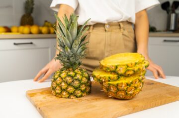 How to cut pineapple