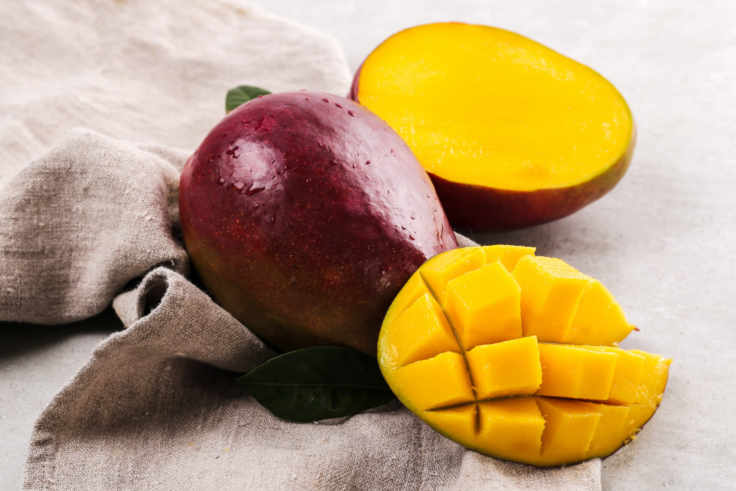 How to tell if mango is ripe